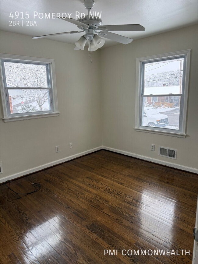 Building Photo - 4915 Pomeroy Rd NW