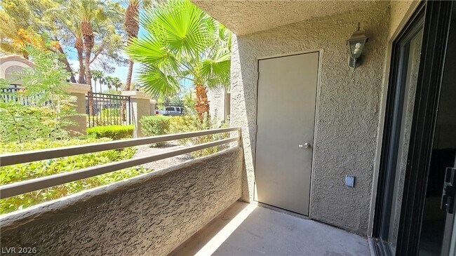 Building Photo - 5002 S Rainbow Blvd