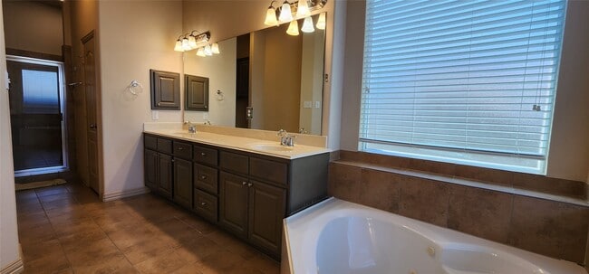 Building Photo - 24923 Florina Ranch Dr