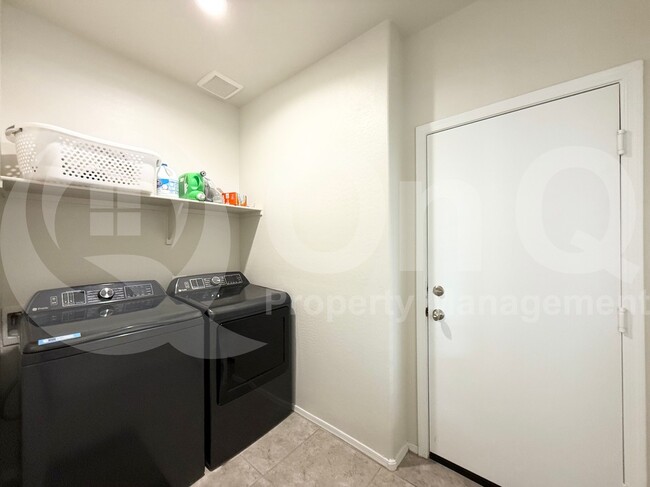 Building Photo - 35327 W San Sisto Ave