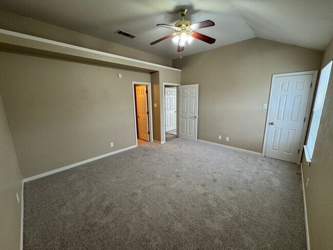 Building Photo - 4706 John David Dr