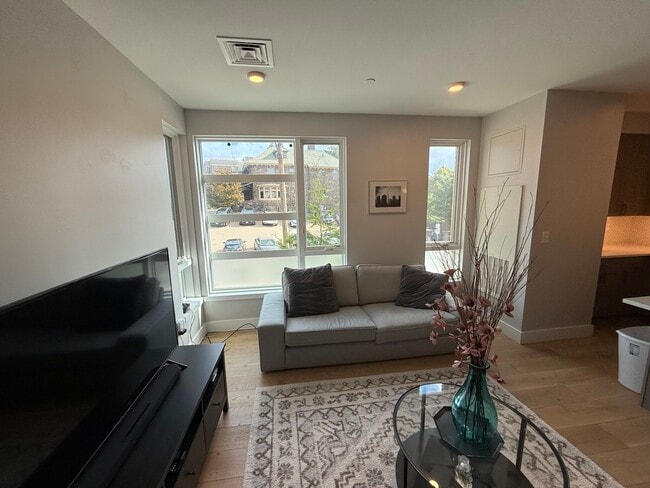 Building Photo - 1650 Commonwealth Ave