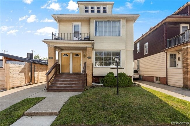 Primary Photo - 1411 Wayburn St