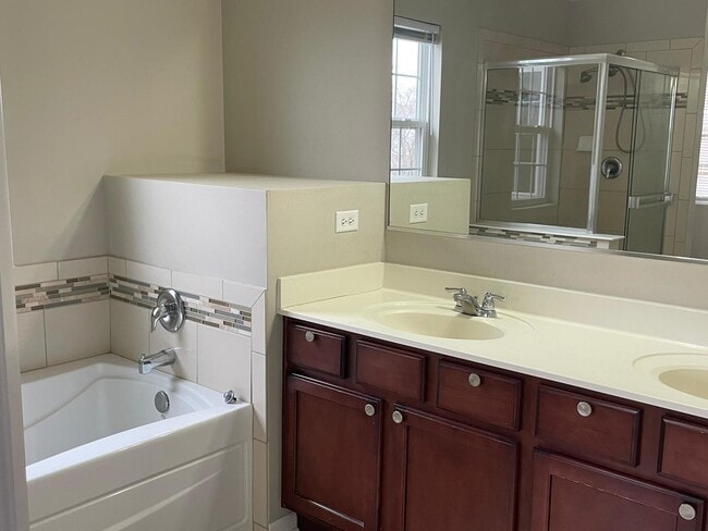 Building Photo - 2755 Blakely Ln