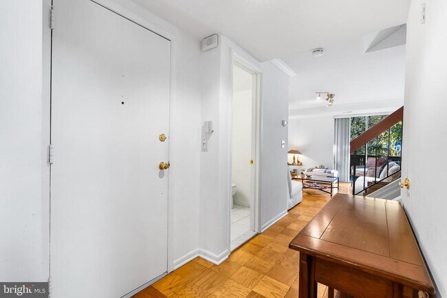 Building Photo - 110 Cross Keys Rd