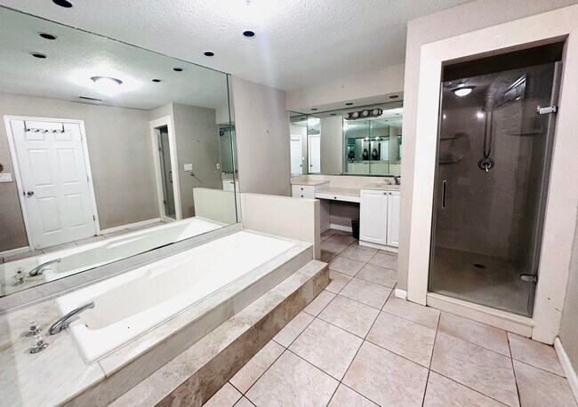 Building Photo - 4540 Mathis St