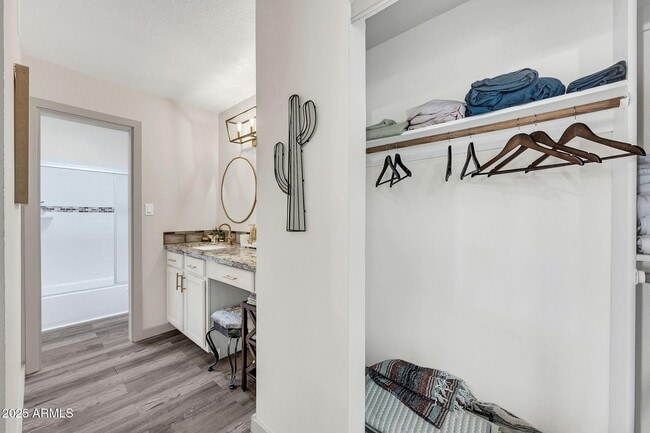 Building Photo - 8787 E Mountain View Rd