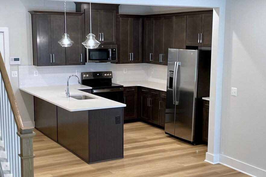 Kitchen - 1117 N Lombardy St
