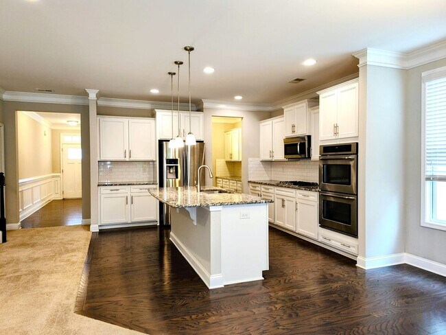 Building Photo - Beautiful 2 story home located in Berewick Community in Charlotte!