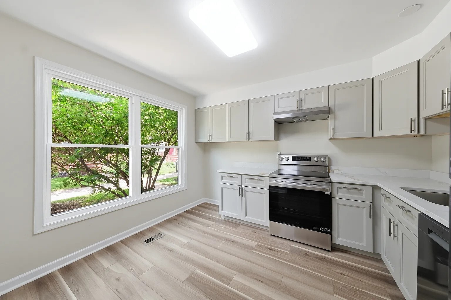 Building Photo - 207 Roundhouse Ct