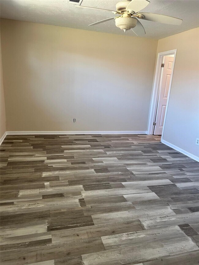 Building Photo - 3822 Ebbtide Dr