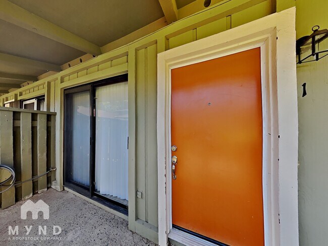 Building Photo - 2336 Villanova Cir