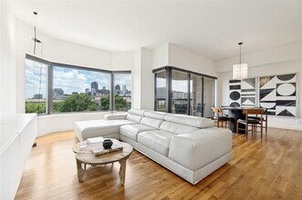 Building Photo - 3030 McKinney Ave
