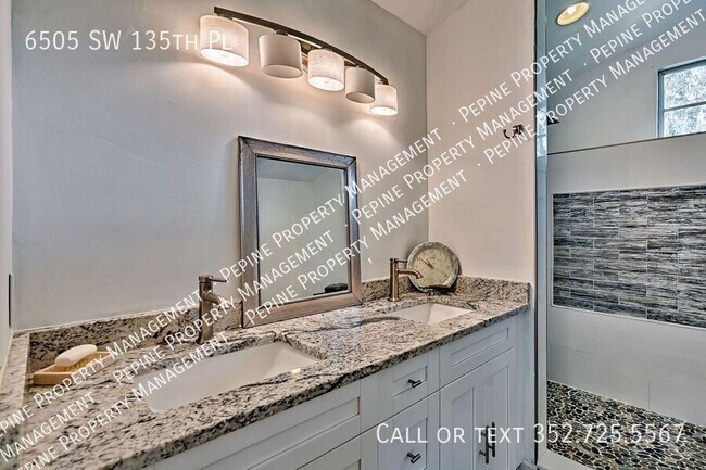 Building Photo - 6505 SW 135 Pl