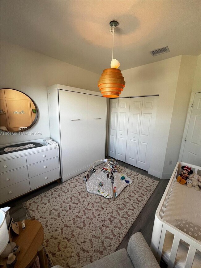 Building Photo - 5942 Mustang Manor