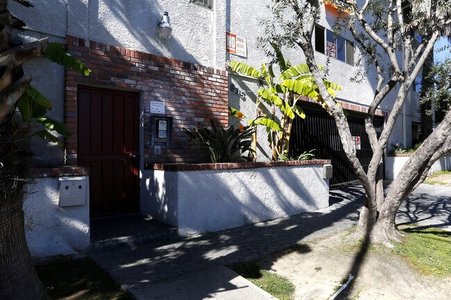 Building Photo - 635 Lagoon Ave