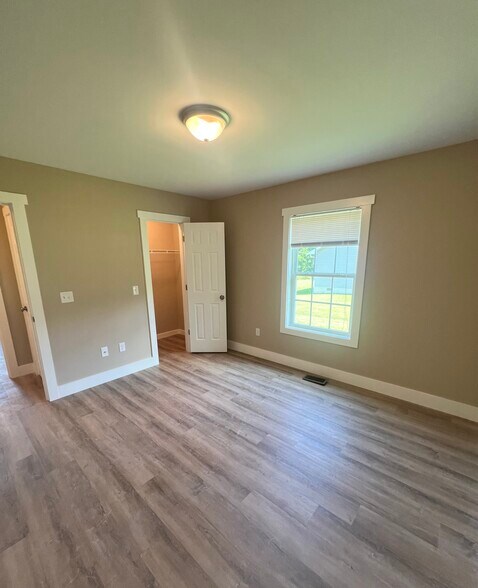 2nd Bedroom - 505 Clear Creek Rd