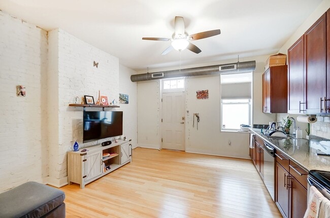 Building Photo - 1207 Republic St