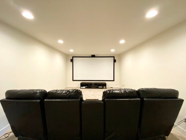 Building Photo - 1686 Derbyshire St