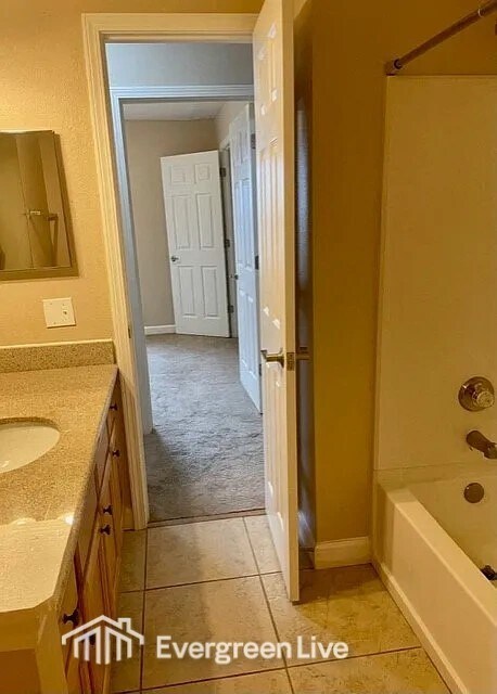 Building Photo - 37 Laiken Ct