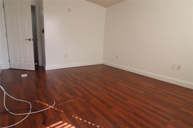 Building Photo - 4836 N State Rd 7