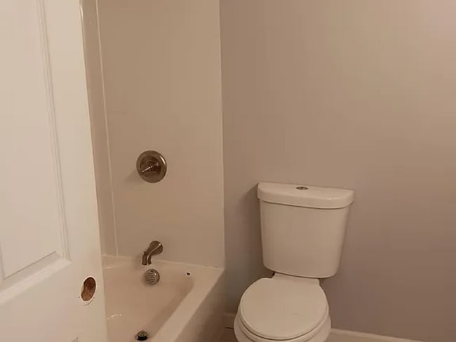 Building Photo - 4BR, 2.5BA home in Shoreline