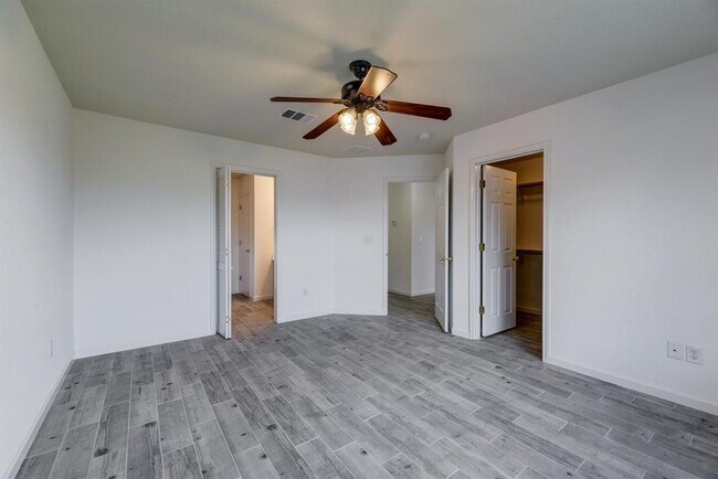 Building Photo - 234 Bastian Ln