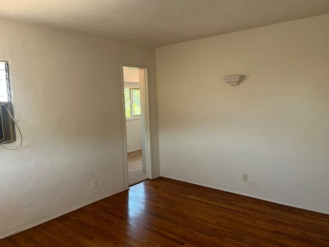 Building Photo - 548-548 Ivy St