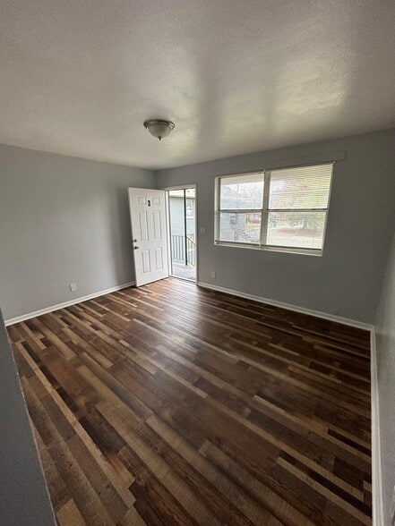 Building Photo - 2026 Palafox St