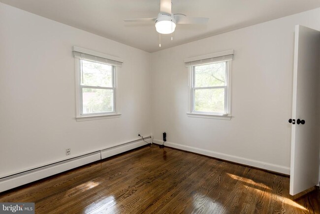 Building Photo - 9113 Taylor St
