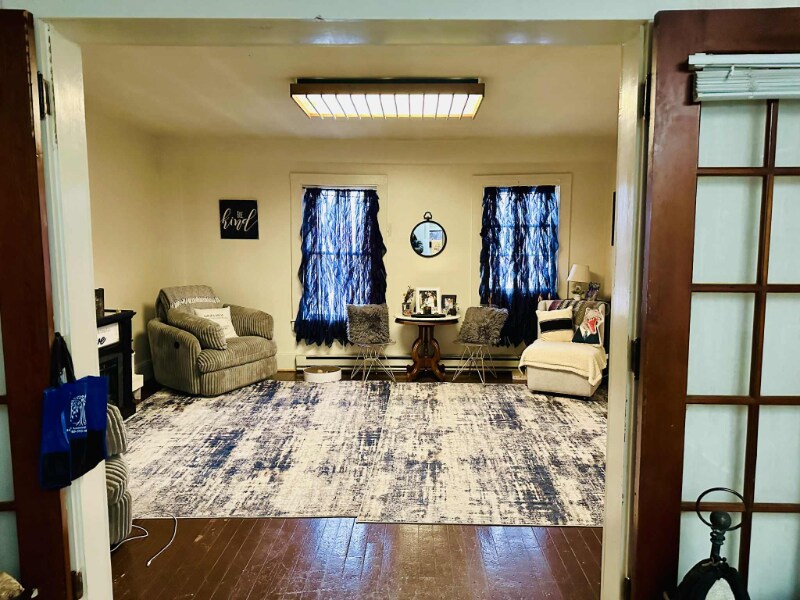 Building Photo - 160 N Main St