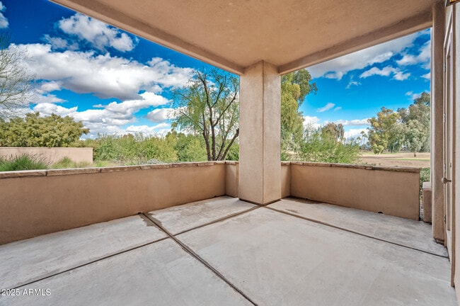 Building Photo - 7027 N Scottsdale Rd