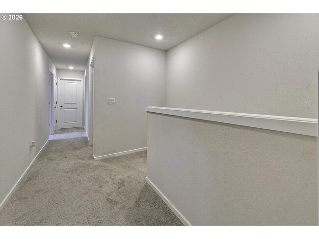 Building Photo - 898 N 18th Ave