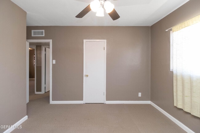 Building Photo - 321 Walsh Ln