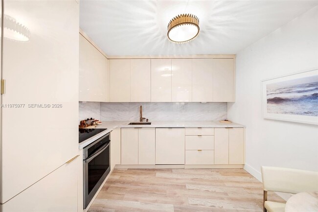 Building Photo - 9 Island Ave