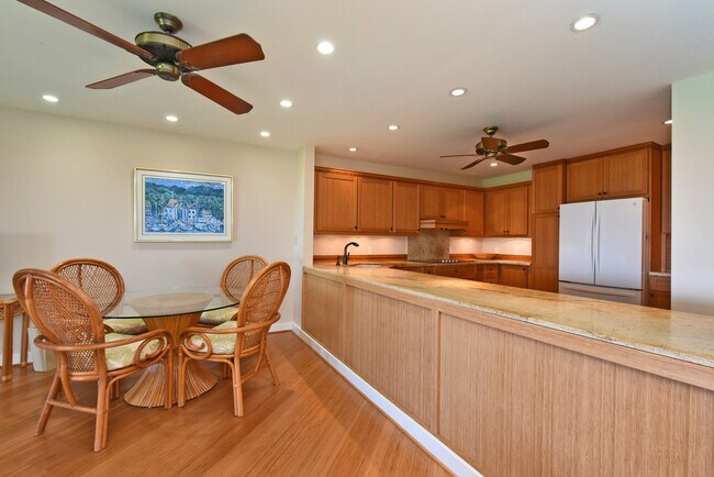 Building Photo - 50 Puu Anoano St