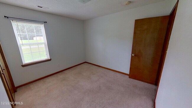 Building Photo - 1043 Shirley Dr