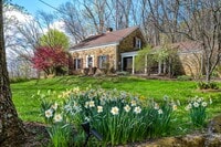 Building Photo - 223 Lambertville Headquarters Rd