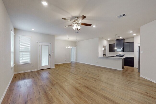 Building Photo - Welcome Home!