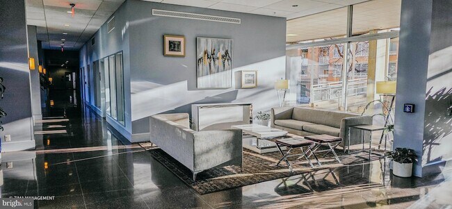 Building Photo - 1425 4th St SW