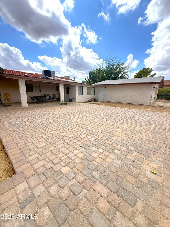 Building Photo - 314 W Mohave St