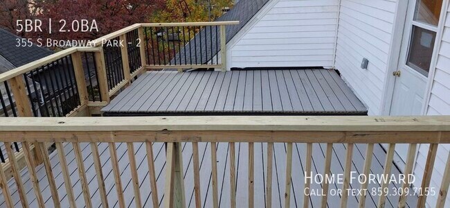 Building Photo - 355 S Broadway Park