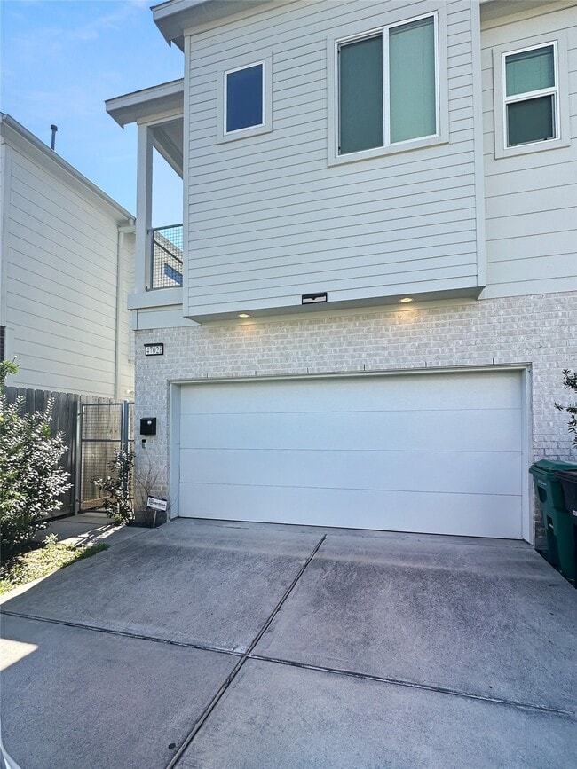 Building Photo - 4702 Oats St