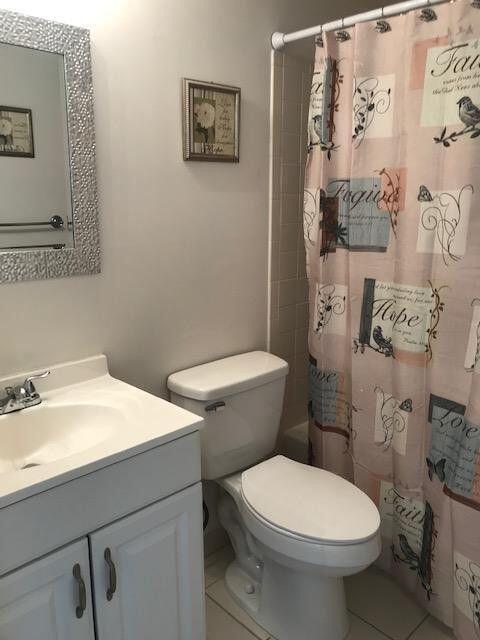 Building Photo - 9929 Three Lakes Cir