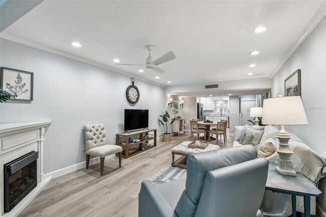 Building Photo - 8 Glencoe Pl