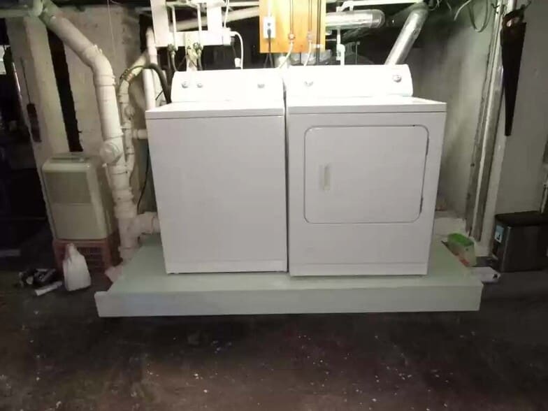 Laundry in basement - 15 Cottage Ct