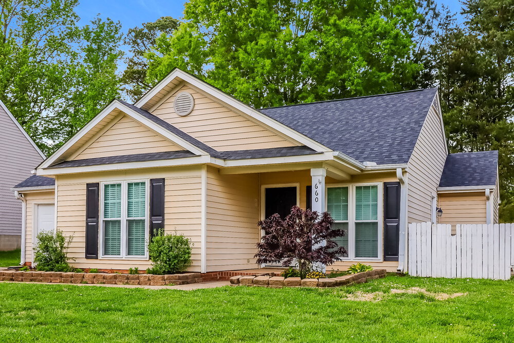 Building Photo - 660 Rebecca Jane Dr