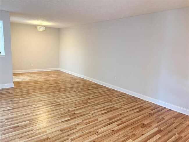 Building Photo - 312 Park Ridge Cir