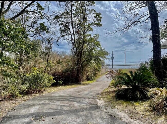 Building Photo - 34 Meigs Dr