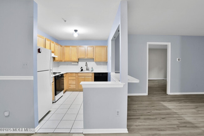 Building Photo - 502 Wedgewood Cir